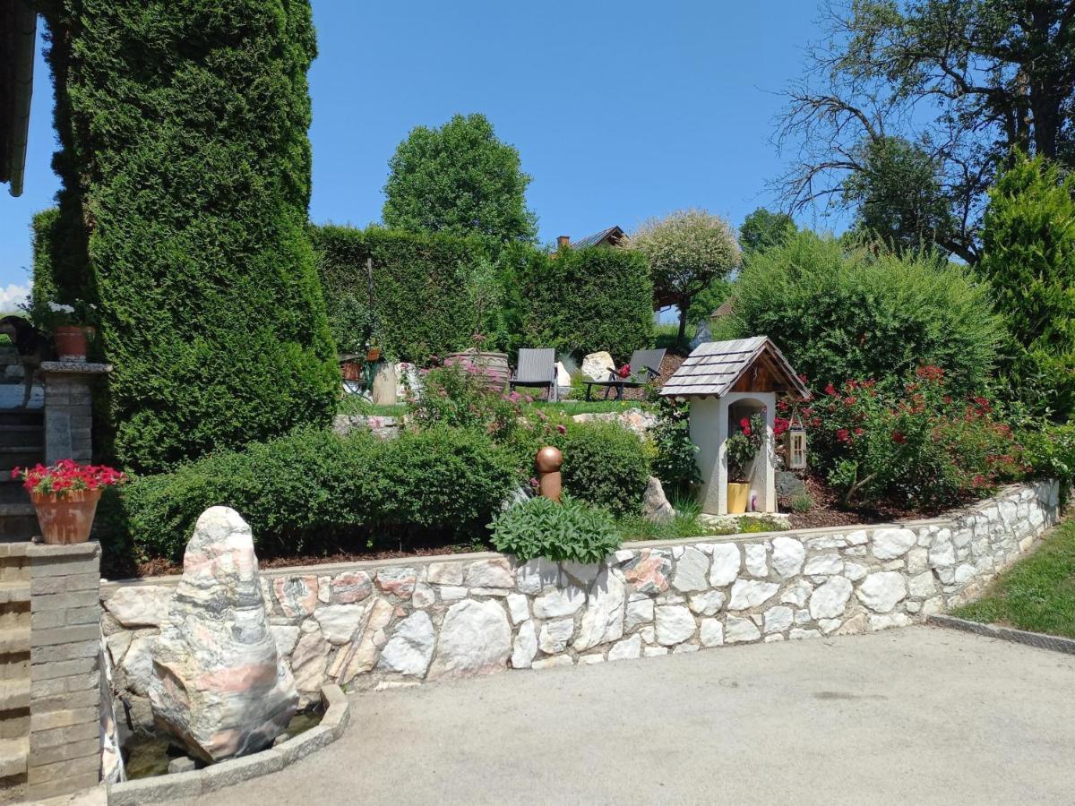Ferienhaus Kaerntnergmiat Feldkirchen in Kärnten Esterno foto